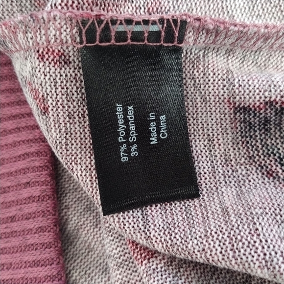 Lane Bryant Floral Pullover Style  Top 14/16 - Picture 4 of 9